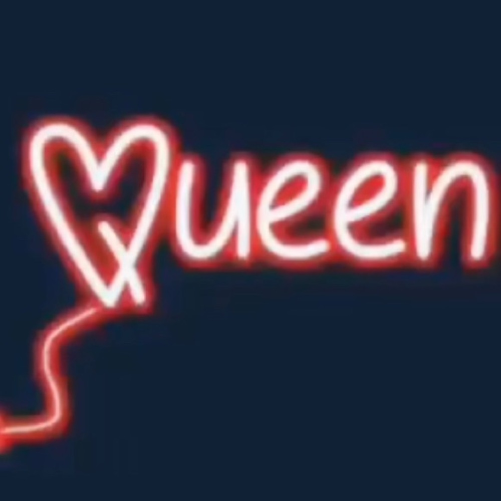 Meet your Posher, Kiana